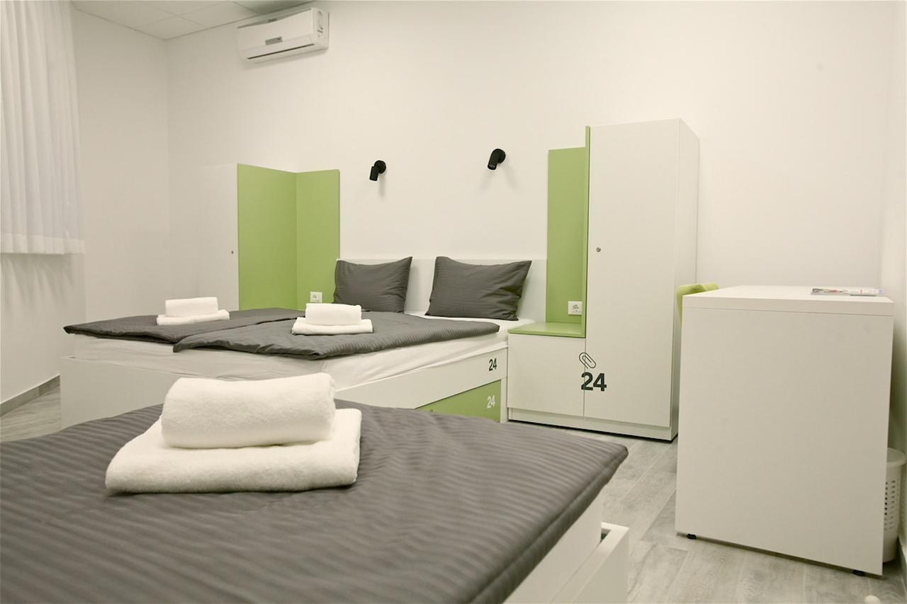 3F Hostel 萨格勒布 外观 照片