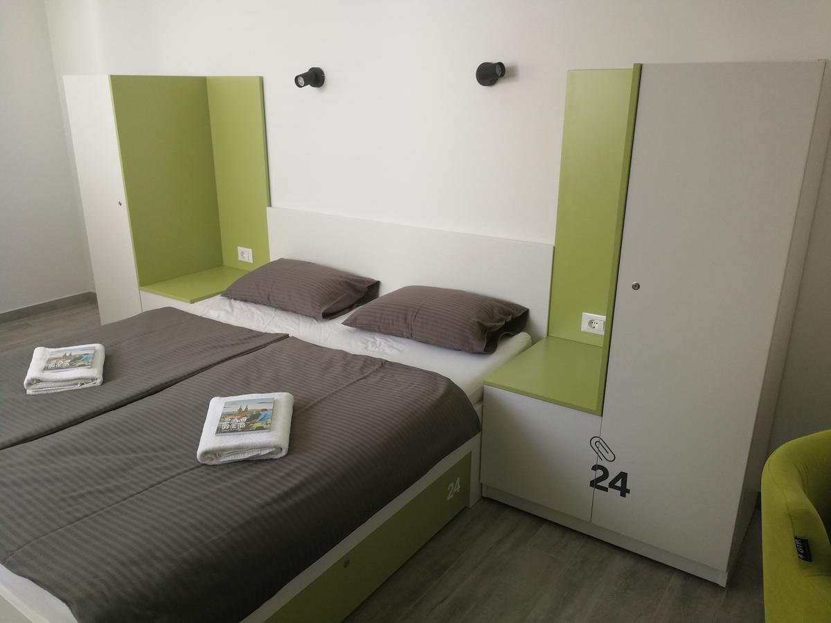 3F Hostel 萨格勒布 外观 照片
